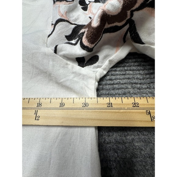 Calypso St. Barth Blouse Womens Medium White Embroidered Floral Boho Tunic Top - Picture 3 of 7